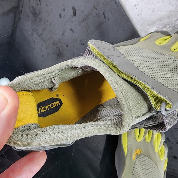 Vibram FiveFingers KSO size 39 (US 8-8.5) Green Preowned - Picture 6 of 6